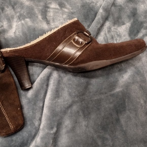 Aerosoles brown fuzzy open heel slide size 8.5 - Picture 2 of 4